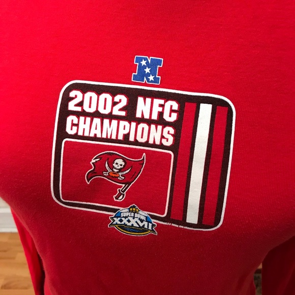 NFL for Her 2002 NFC Champions Buccaneers Red Tee - Picture 4 of 5